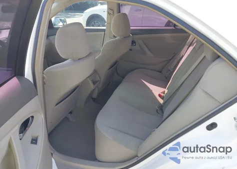 2011 Toyota Camry Le z USA, uszkodzony, nr VIN 4T4BF3EK3BR101033